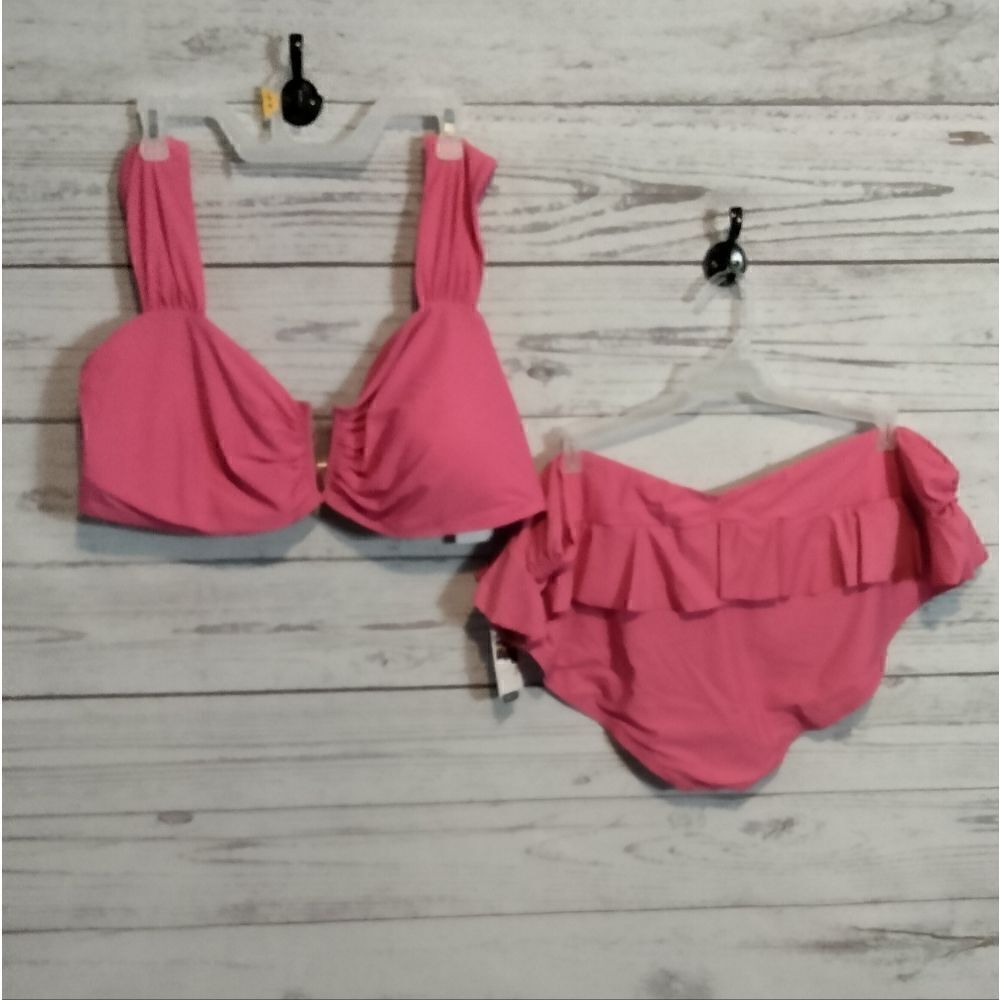 NWT: "Time & Tru" woman's bikini suit